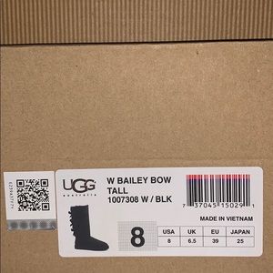 Black Ugg boots 💗